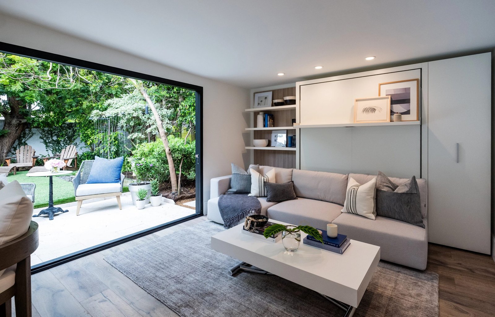 imgi_206_Celeb_IOU_Brad_PittL1140144_c6dfeac1-eae4-4551-baa7-ac4461f73a09